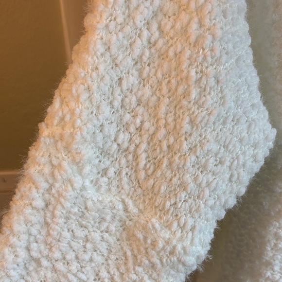 Miracle Sweater Off-White Cream Cropped Boucle Fuzzy Textured Knit M/L - Picture 3 of 7